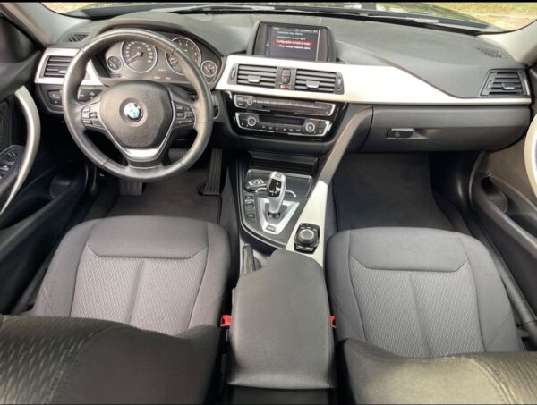 BMW 330 e iPerformance Advantage - Image 6