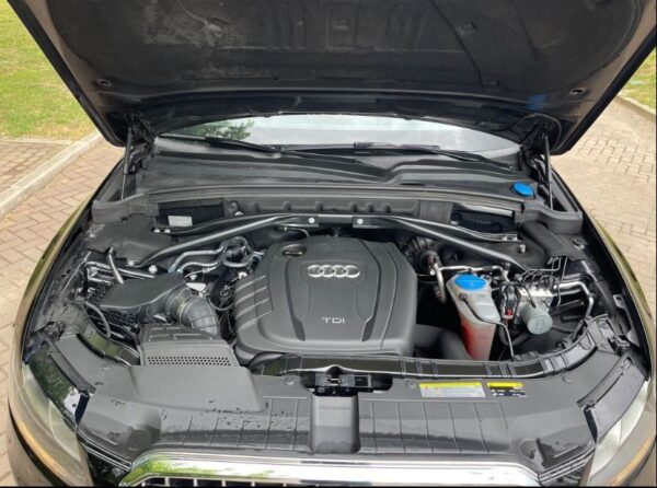 Audi Q5 2.0 TDi Business Line - Image 10