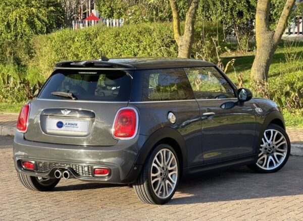 MINI Cooper SD 3 Portas - Image 4