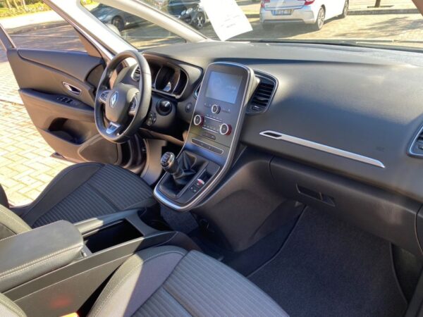 Renault Grand Scenic 1.5 dCi Dynamique S SS - Image 9