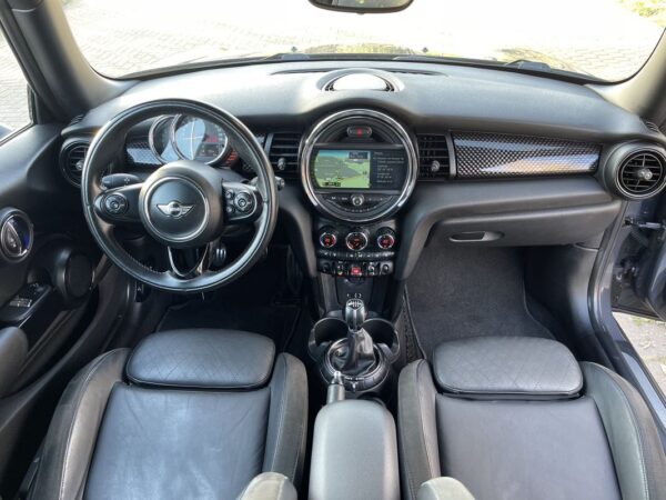 MINI Cooper SD 3 Portas - Image 3