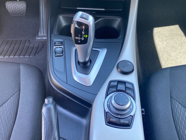 BMW 116 d Line Luxury Auto - Image 17