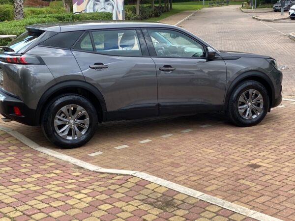 Peugeot 2008 1.2 PureTech Active Pack - Image 6