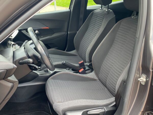 Peugeot 2008 1.2 PureTech Active Pack - Image 5
