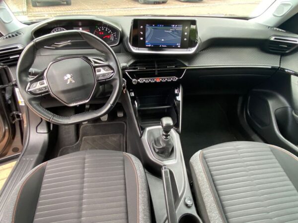 Peugeot 2008 1.2 PureTech Active Pack - Image 3