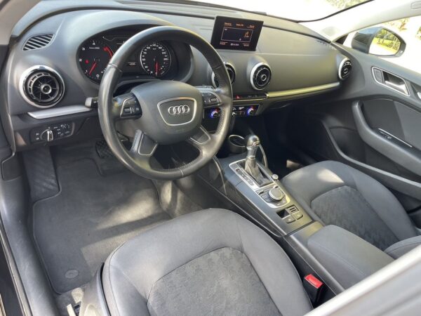Audi A3 Sportback 2.0 TDi Advance S tronic - Image 8