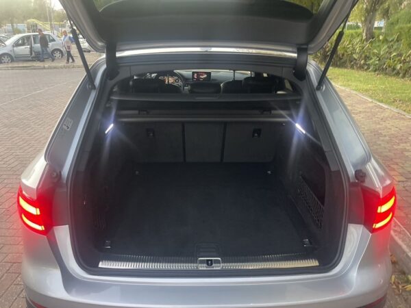 Audi A4 Allroad 2.0 TDI quattro S tronic - Image 12