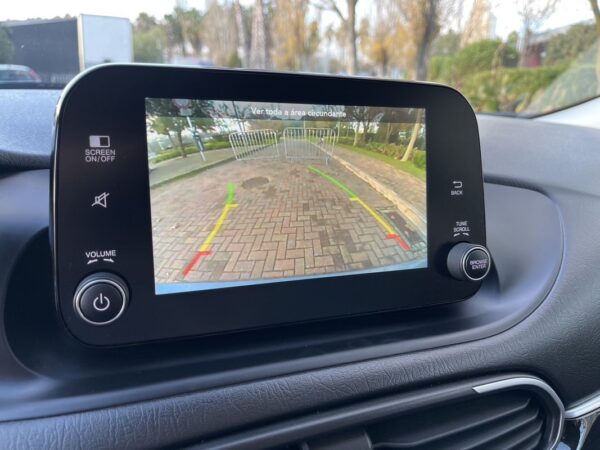 Fiat Tipo 1.0 GSE T3 Cross - Image 12