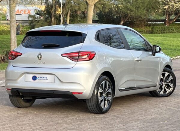 Renault Clio 1.5 Blue dCi Evolution - Image 3