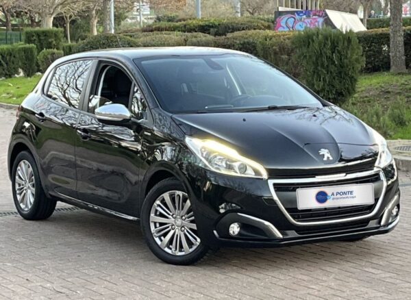 Peugeot 208 1.6 BlueHDi Style - Image 4