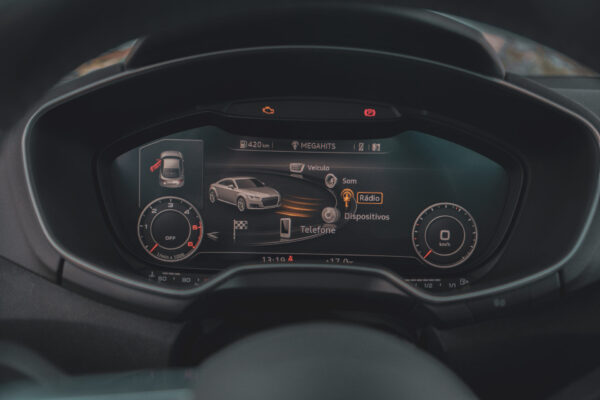 Audi  TT  2.0 - Image 8