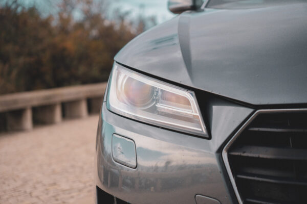 Audi  TT  2.0 - Image 12