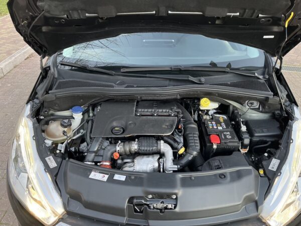 Peugeot 208 1.6 BlueHDi Style - Image 15