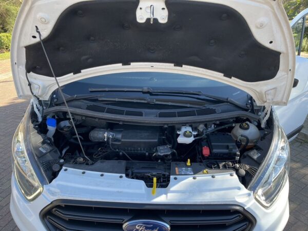 Ford Tourneo 2.0 TDCi Titanium - Image 14