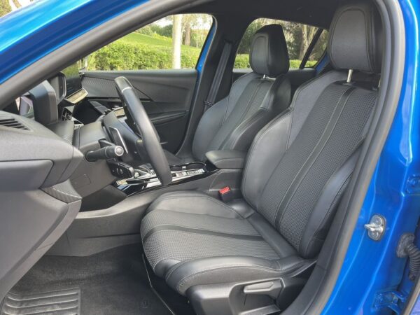 Peugeot 208 PureTech 130 EAT8 GT Pack - Image 8