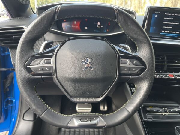 Peugeot 208 PureTech 130 EAT8 GT Pack - Image 10