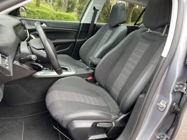 Peugeot 308 1.2 PureTech Allure Pack - Image 8