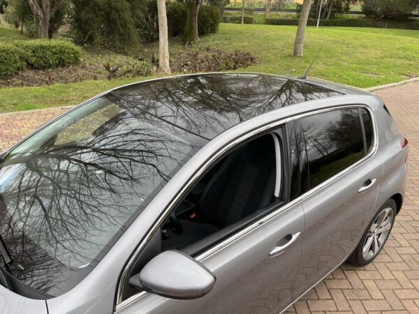 Peugeot 308 1.2 PureTech Allure Pack - Image 11