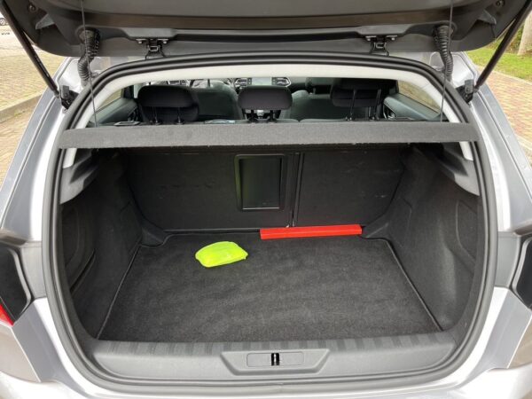Peugeot 308 1.2 PureTech Allure Pack - Image 15