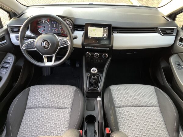 Renault Clio 1.5 Blue dCi Evolution - Image 11