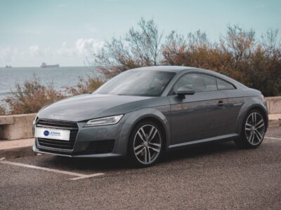 Audi  TT  2.0