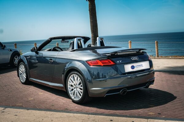 Audi TT Roadster 1.8 S - Descapotável