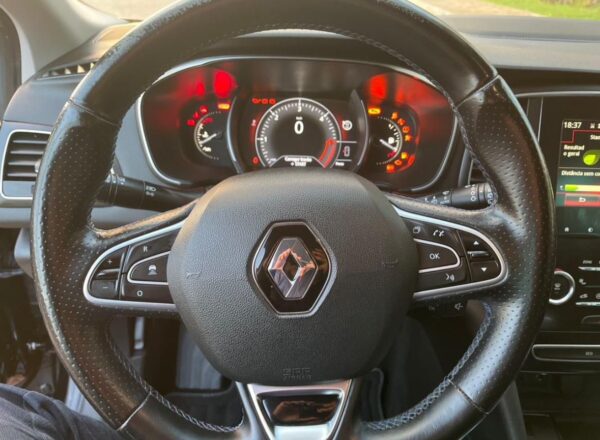 Renault Megane Sport Tourer 1.6 dCi GT Line SS - Imagem 17