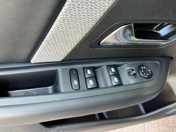 Citroen C4 1.5 BlueHDi Feel Pack - Imagem 10