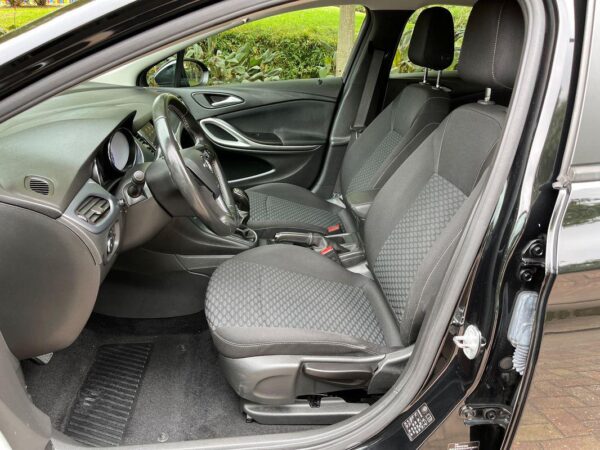 Opel Astra 1.2 T Business Edition S/S - Imagem 3