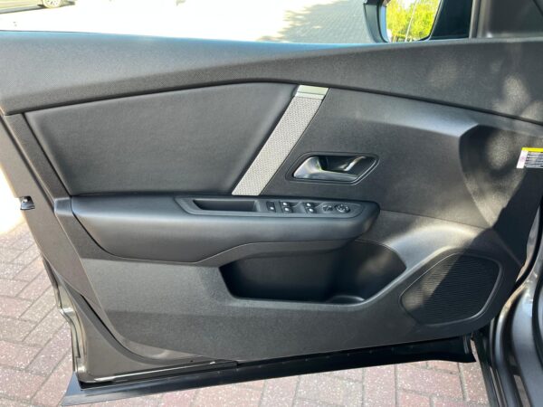 Citroen C4 1.5 BlueHDi Feel Pack - Imagem 12