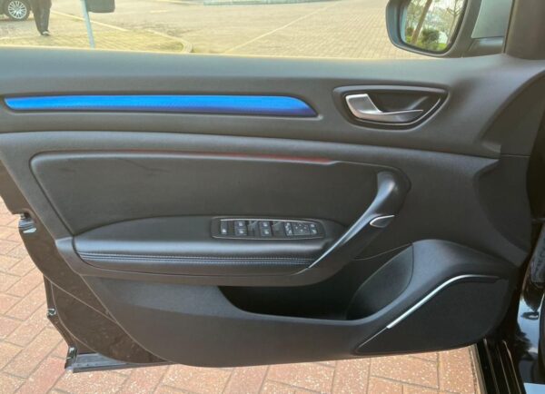 Renault Megane Sport Tourer 1.6 dCi GT Line SS - Imagem 9