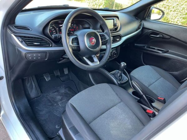 Fiat Tipo Station Wagon 1.3 M-Jet Street - Imagem 10