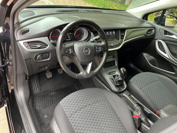 Opel Astra 1.2 T Business Edition S/S - Imagem 9