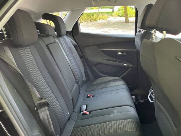 Peugeot 3008 BlueHDi 120 Stop & Start EAT6 Active Business-Pack - Imagem 11