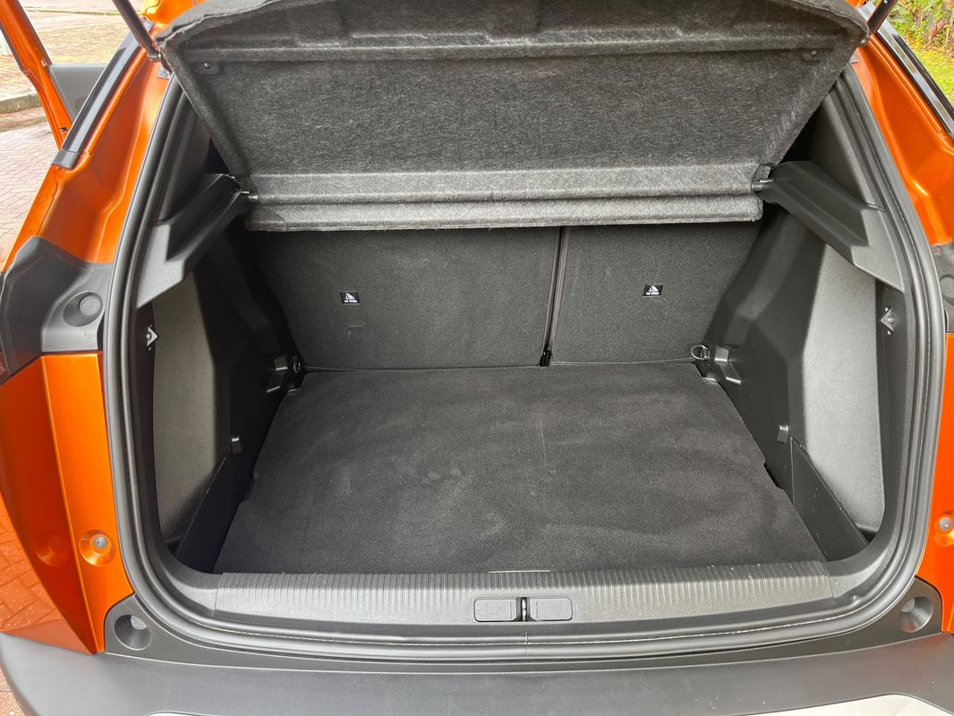 Peugeot 2008 1.2 PureTech Allure EAT8 - Imagem 20